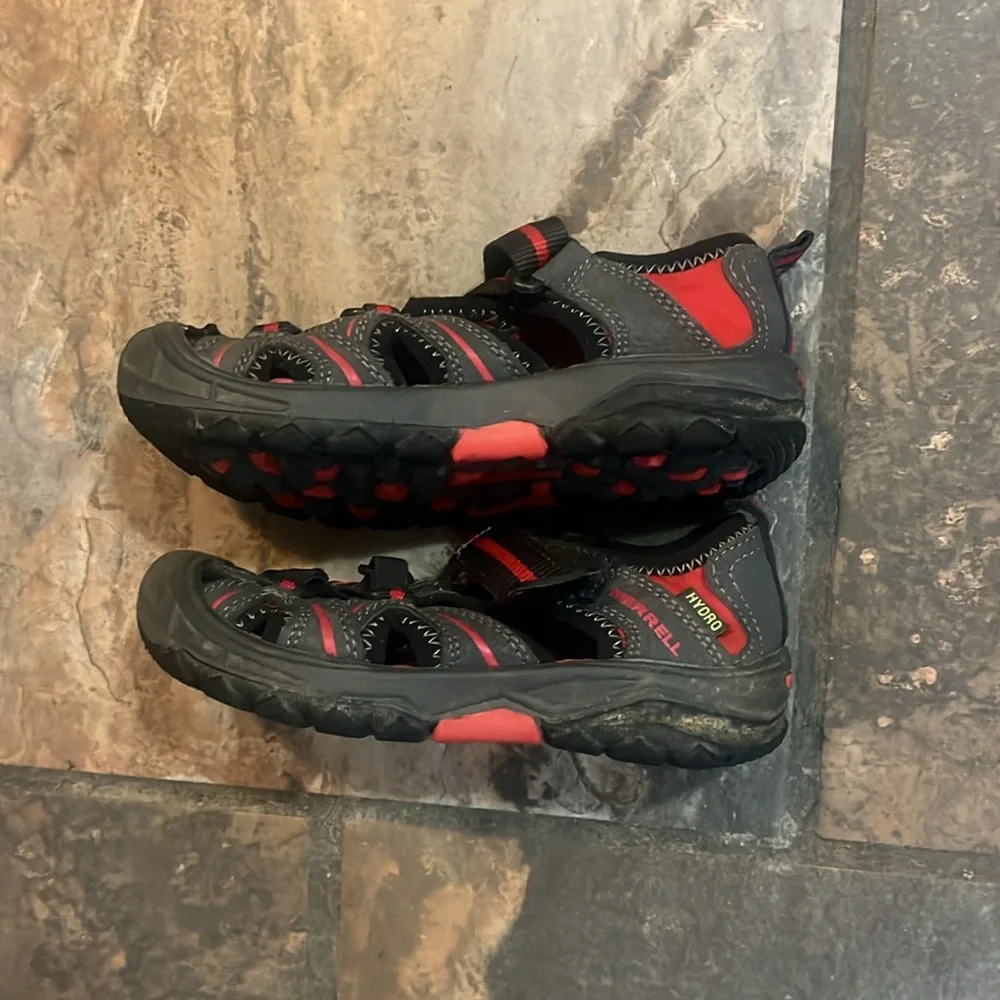 Merrell Kids Black and Red Water Shoes